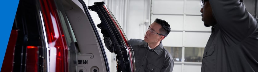 Running boards and assist steps on a GM truck